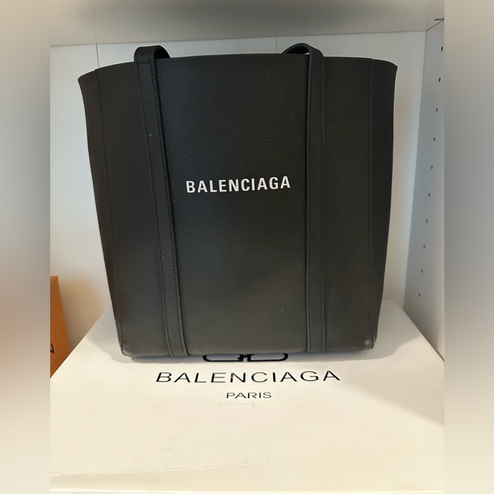 Balenciaga everyday Tote